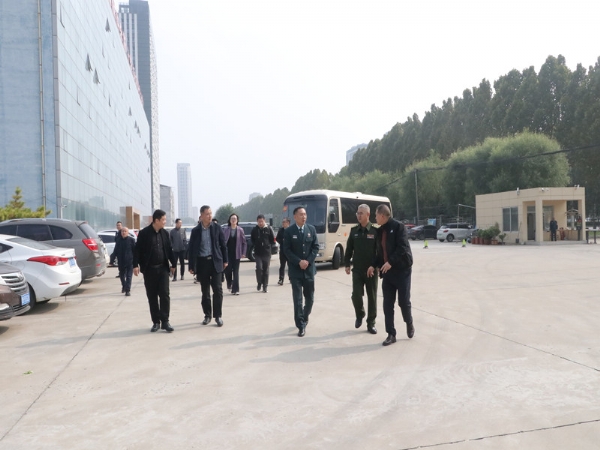 縣委常委、縣人武部部（bù）長及濟寧市軍分區調研小組到我公