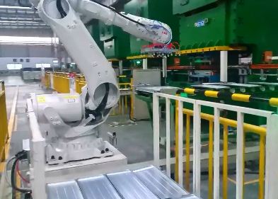 非標自動（dòng）化（huà）流水線設備應用（yòng）廣泛  　　